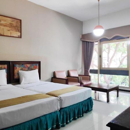 New Grand Park Hotel 泗水 外观 照片