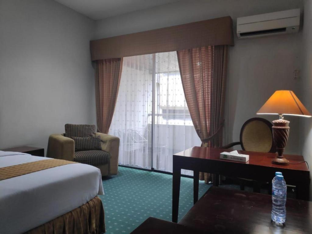 New Grand Park Hotel 泗水 外观 照片
