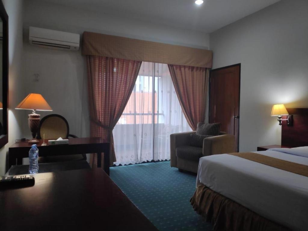 New Grand Park Hotel 泗水 外观 照片