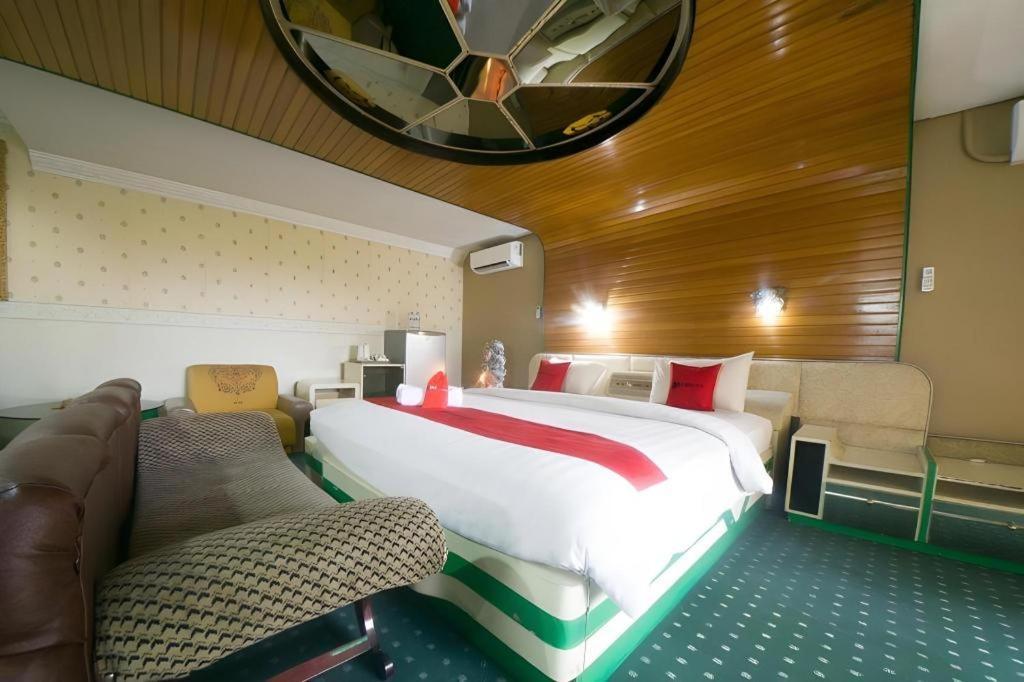 New Grand Park Hotel 泗水 外观 照片