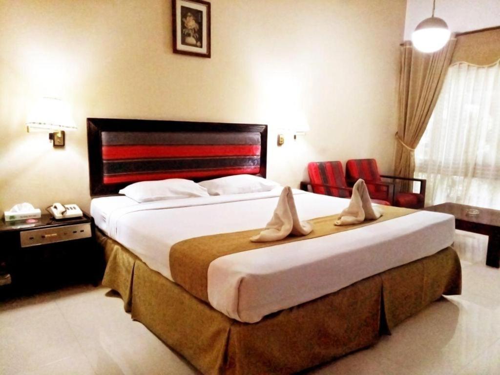 New Grand Park Hotel 泗水 外观 照片