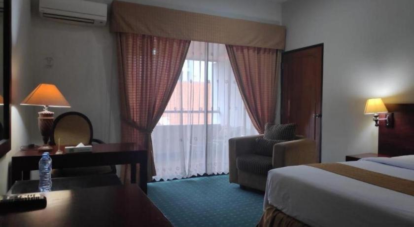 New Grand Park Hotel 泗水 外观 照片