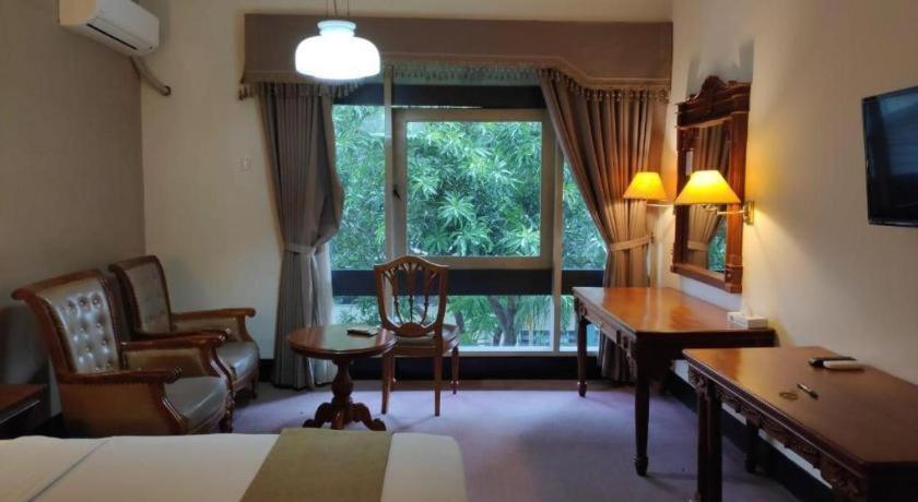 New Grand Park Hotel 泗水 外观 照片