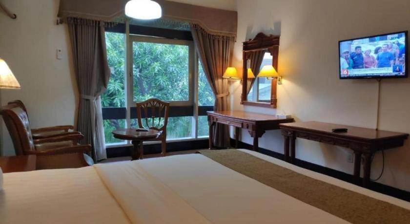New Grand Park Hotel 泗水 外观 照片